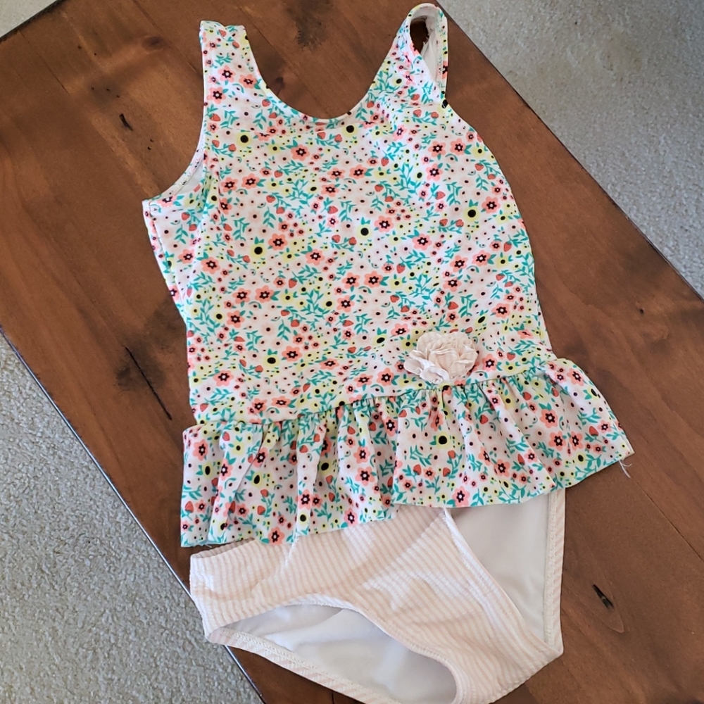 Cat & Jack 2 piece tankini 5T